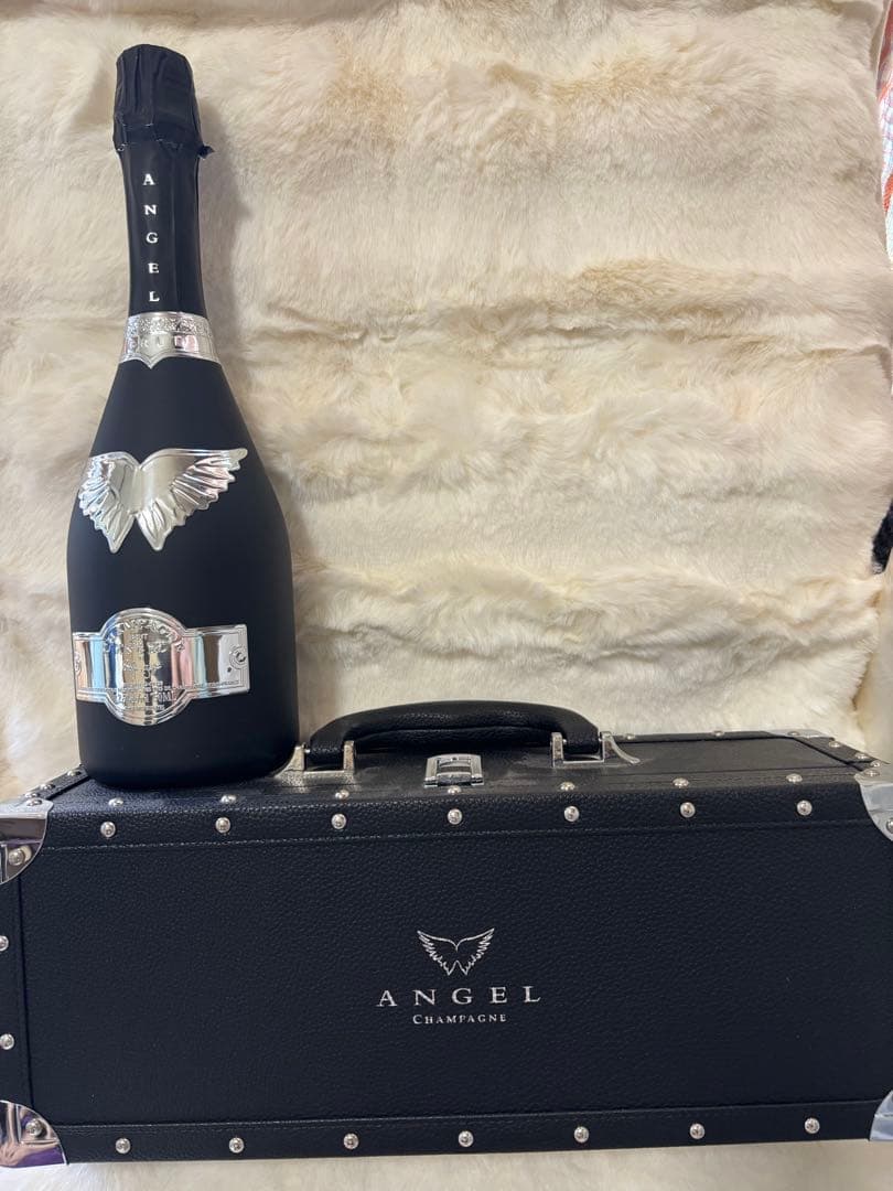 ANGEL シャンパン 750ml 専用ケース付き