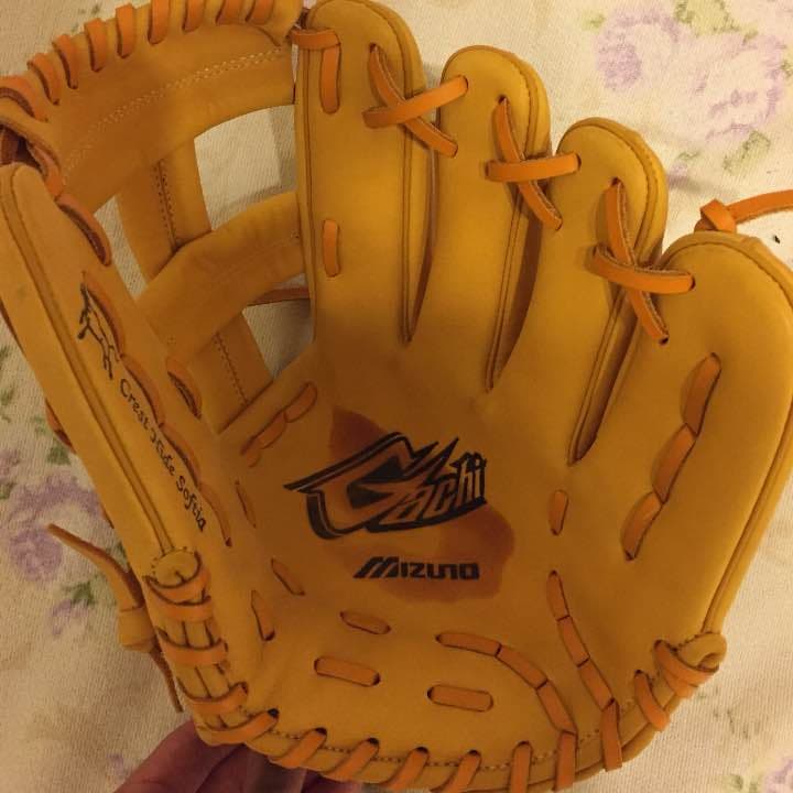 グローブ 中日ドラゴンズ 吉見投手 サイン入り