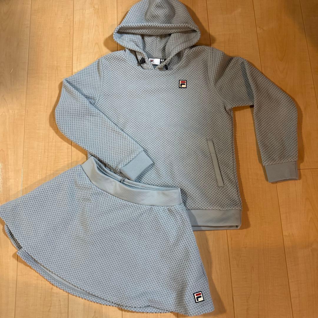 FILA フード付きパーカーとスカートセット グレー