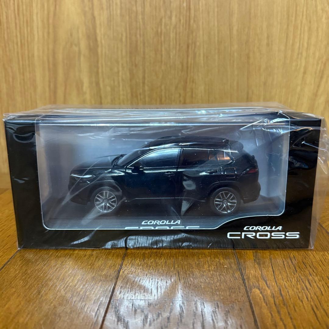 トヨタ博物館購入 新型 カローラクロス 後期 カラーサンプル ブラック