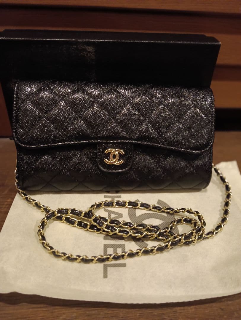 CHANEL ブラック キルティング 　 チェーンウォレット