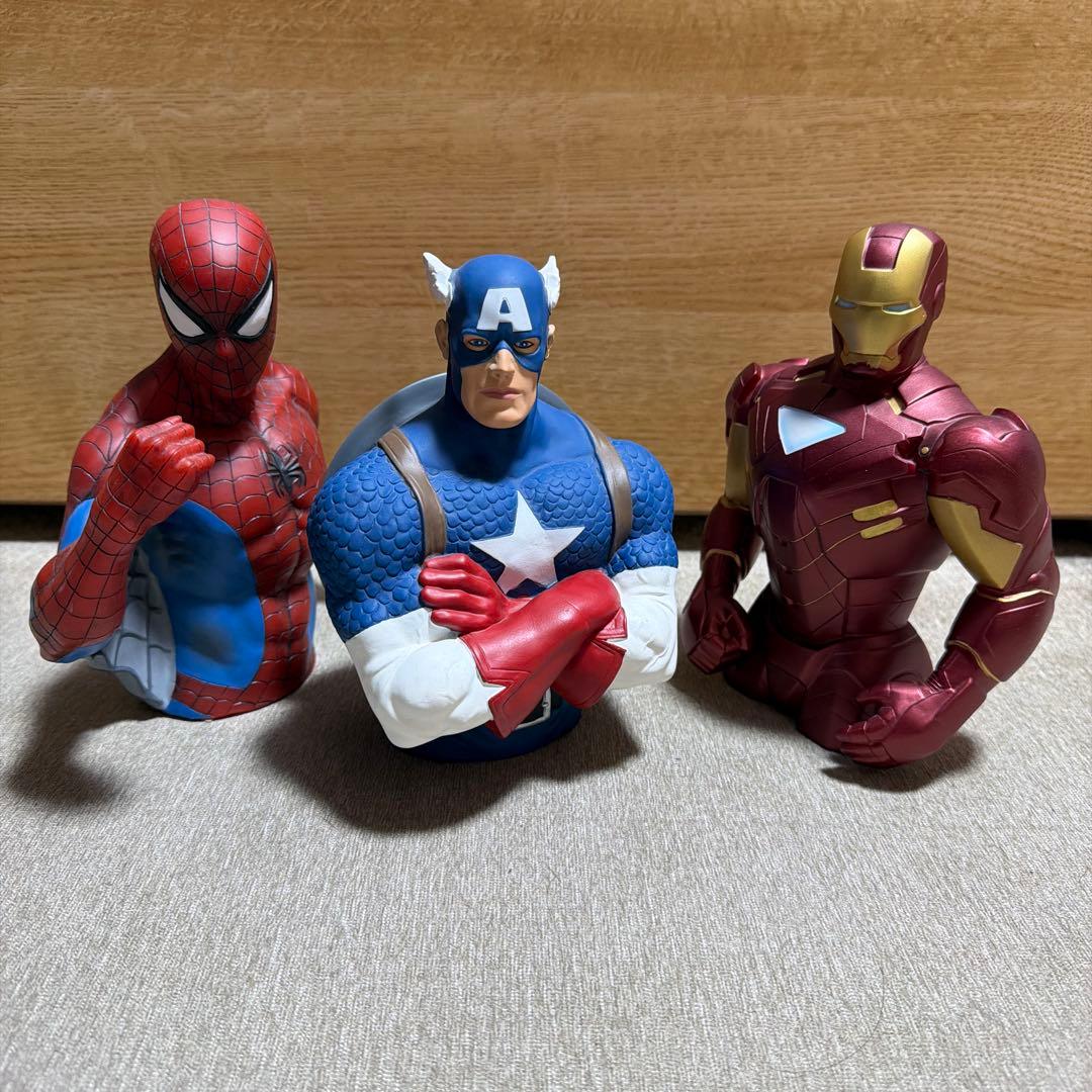 アメコミ　アベンジャーズ　フィギュア　貯金箱　3個セット