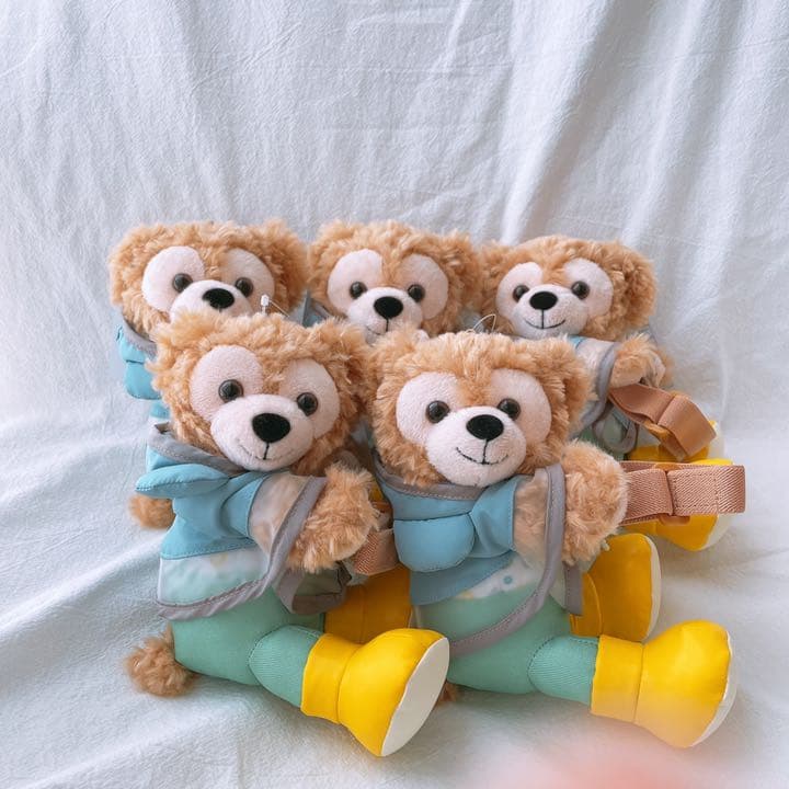 ディズニーシー　レイニー　ダッフィーぬいぐるみカーテンホルダー