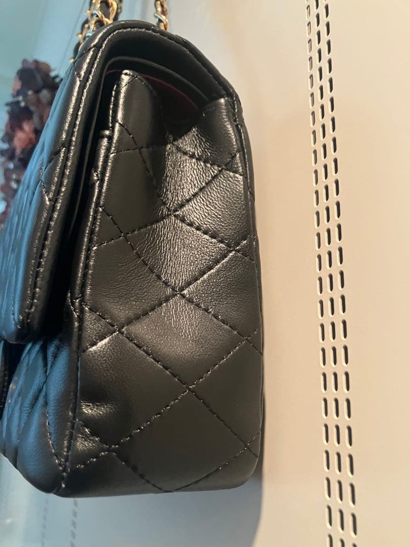 美品　CHANEL ノベルティ　ダブルチェーン　フラップバッグ　30 ゴールド