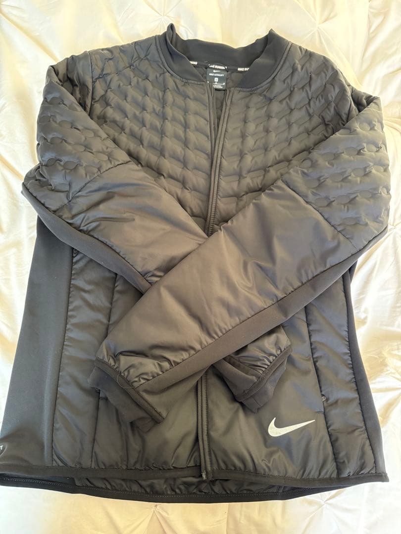 Nike Aeroloft ジャケット M ブラック
