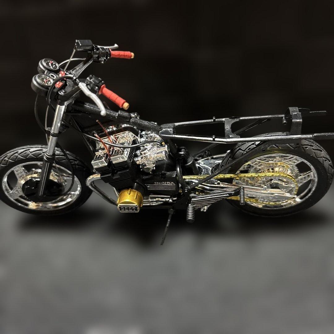 CBX400F プラモデル制作途中