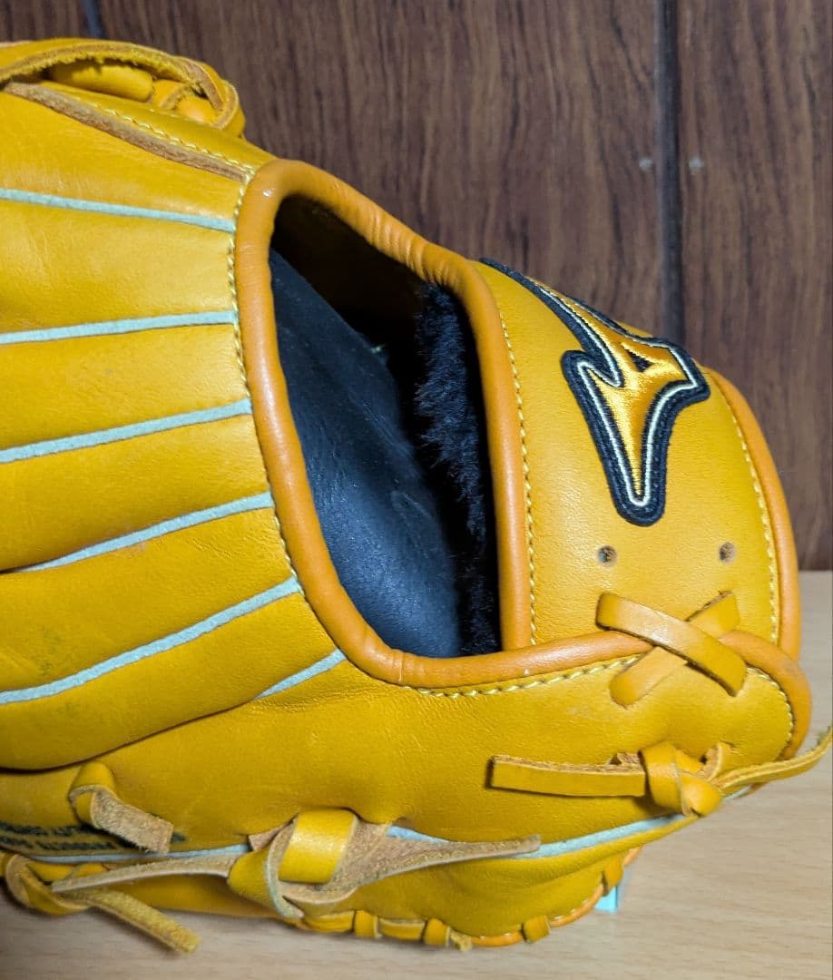 Mizuno イエロー グローブ