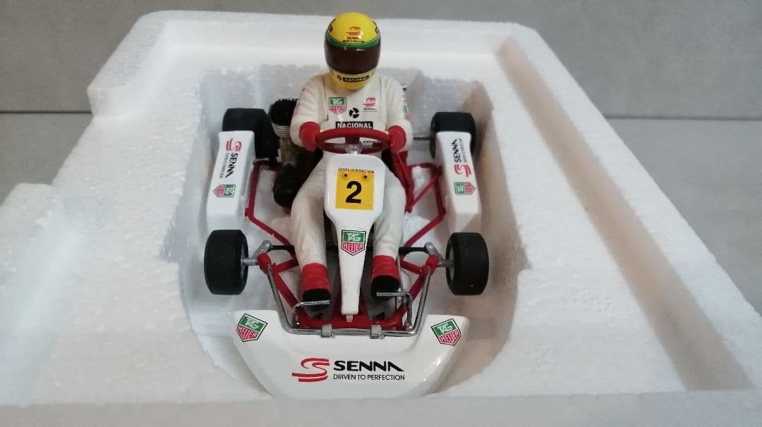 アイルトン・セナ カートモデル 1/18スケール