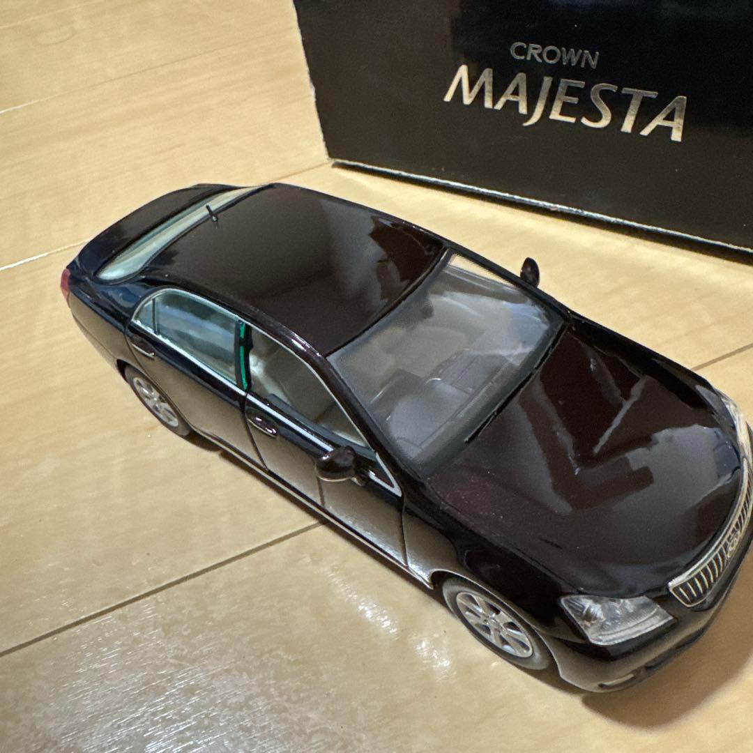トヨタ クラウン　マジェスタ 200 ミニカー レア　ディーラー　カラー
