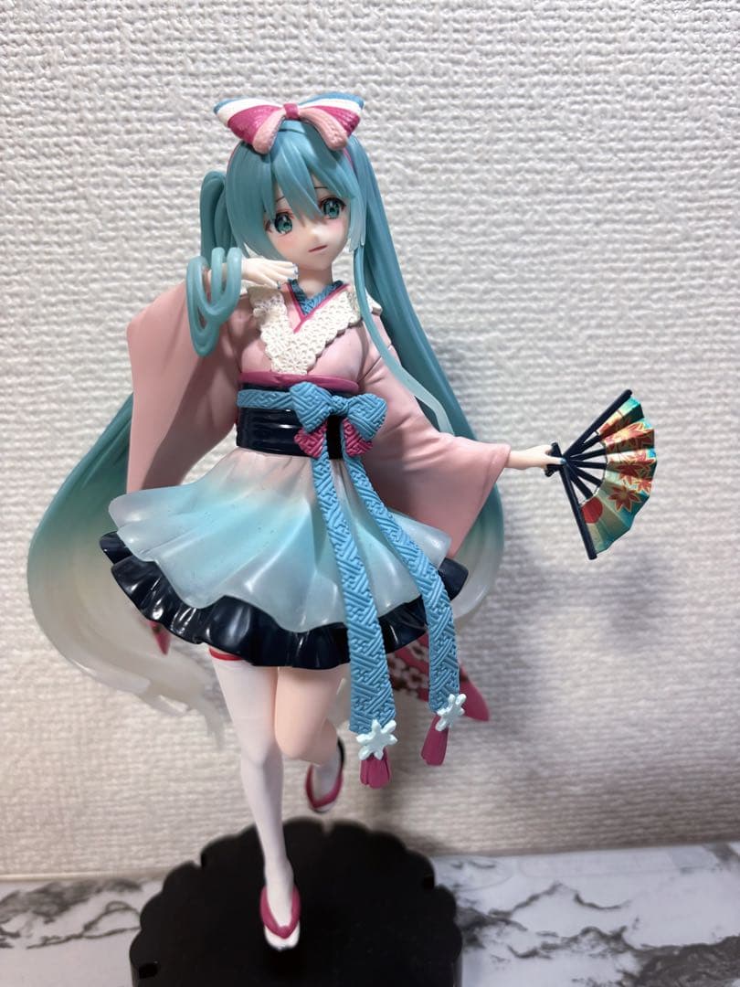 初音ミク フィギュア (予約特典付き)