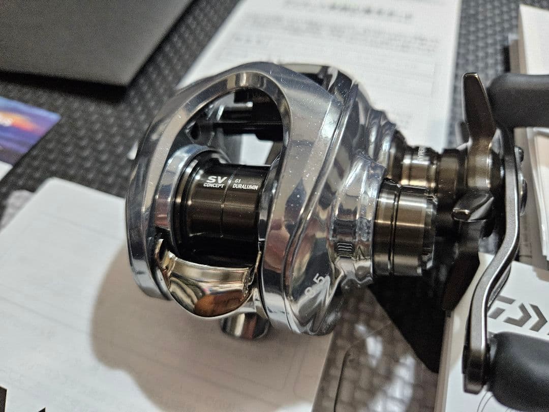 ダイワ25 スティーズ リミテッド CT SV TW 70XH 右ハンドル