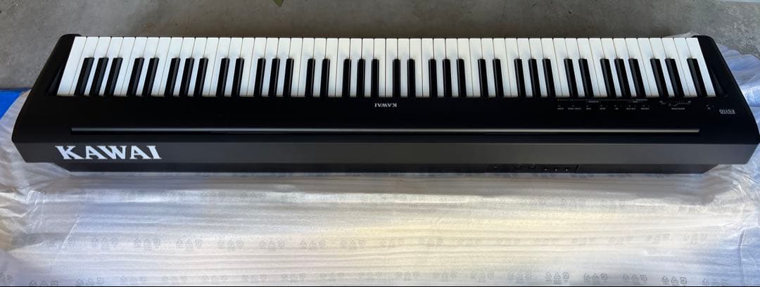 KAWAI ES110B 電子ピアノ 88鍵盤 2021年製　スタンド付き