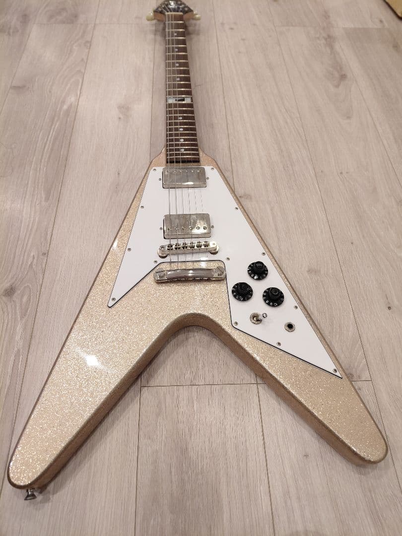 Burny LV-115KK ピンクスパークル ラルク Ken フライングV