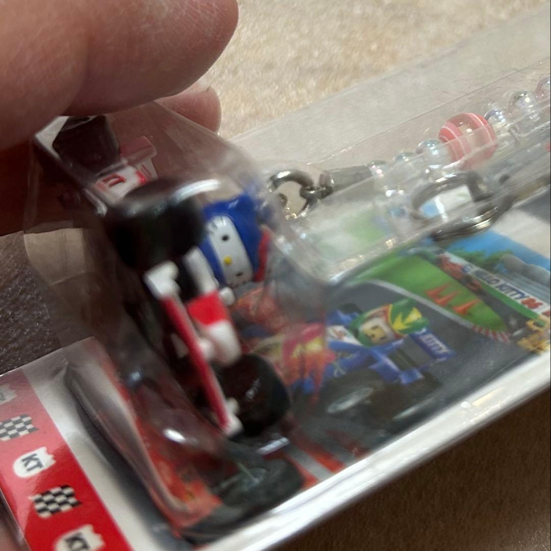 ハローキティ　サーキットバージョン　ストラップ2タイプ　2輪　4輪　バイク　F1