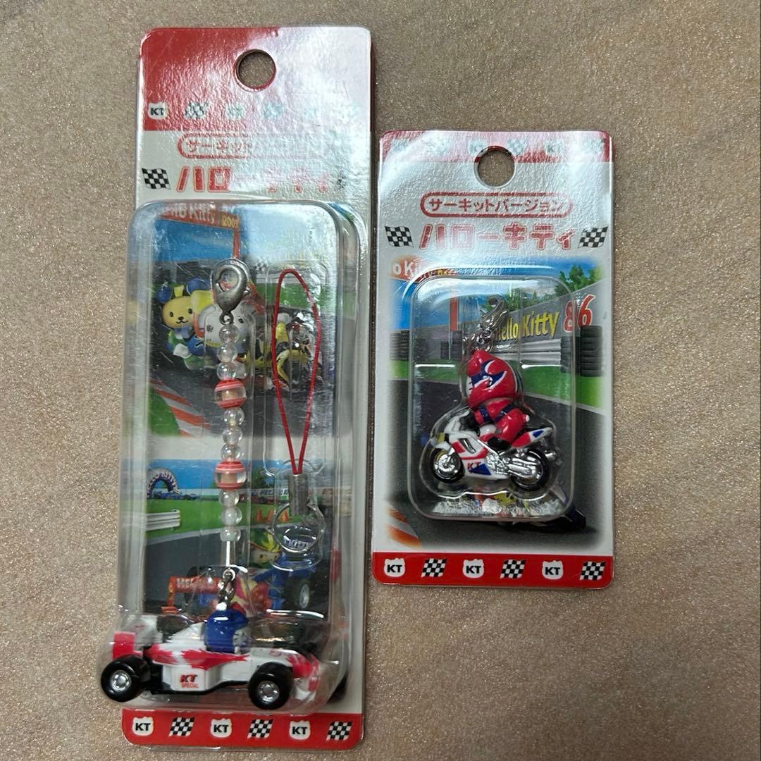 ハローキティ　サーキットバージョン　ストラップ2タイプ　2輪　4輪　バイク　F1
