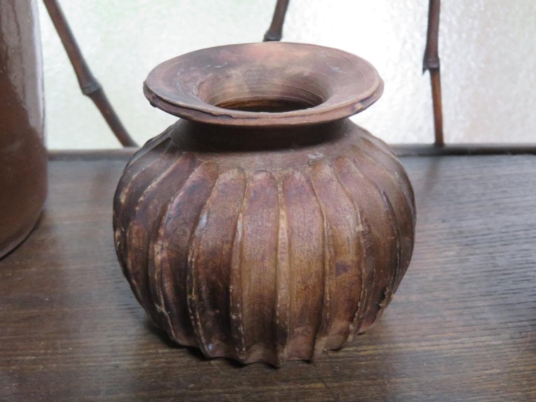 ◆377◆ 灰陶鎬文瓶　花瓶　イラン　テッペハサンル　黒釉篠木文壺