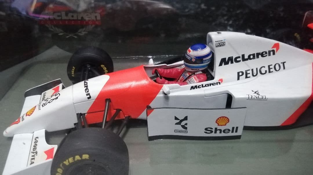 ポールズモデルアート マクラーレン プジョー MP4/9 ミカハッキネン