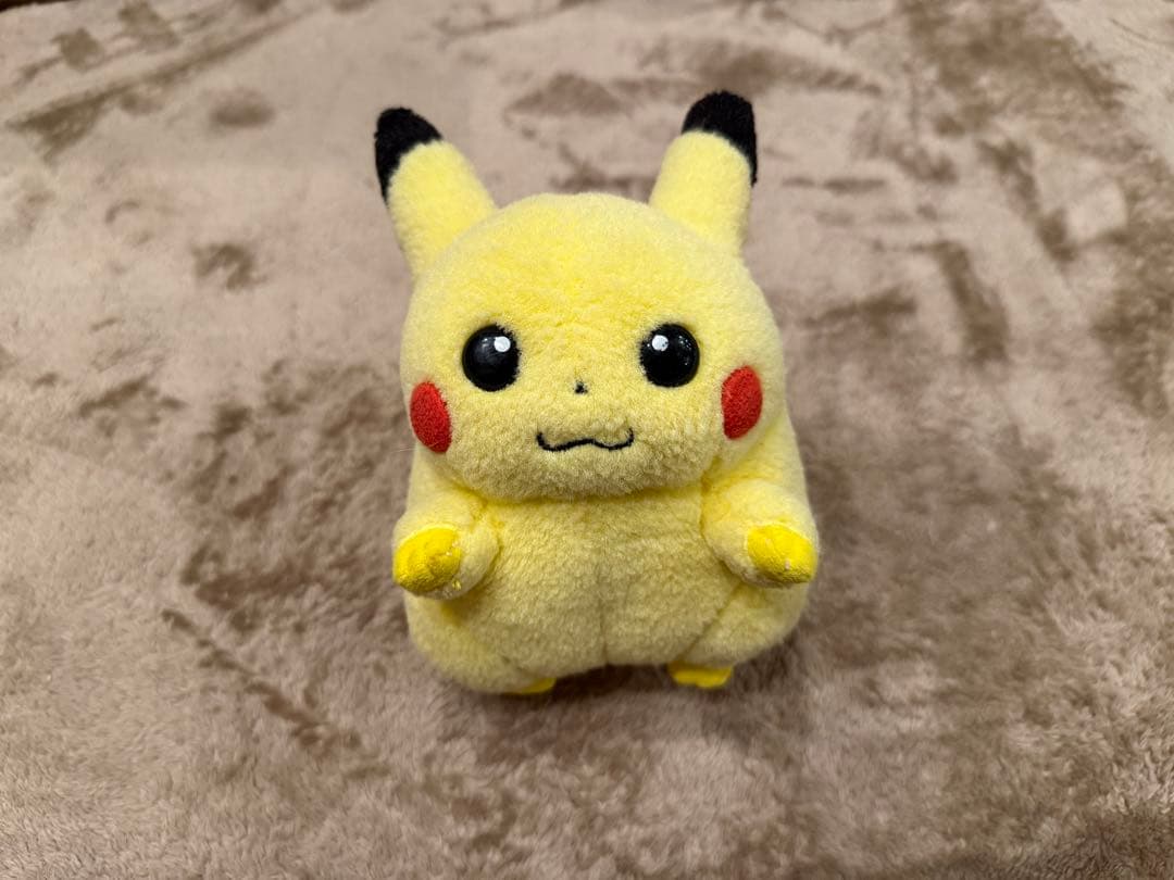 TOMY製 初期ピカチュウぬいぐるみ