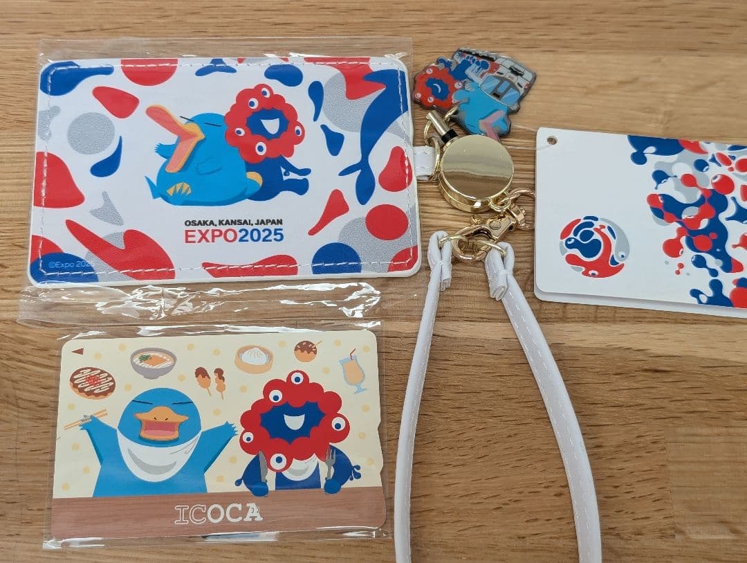 【新品】万博限定記念ICOCA　合皮パスケースセット　ミャクミャクイコちゃん
