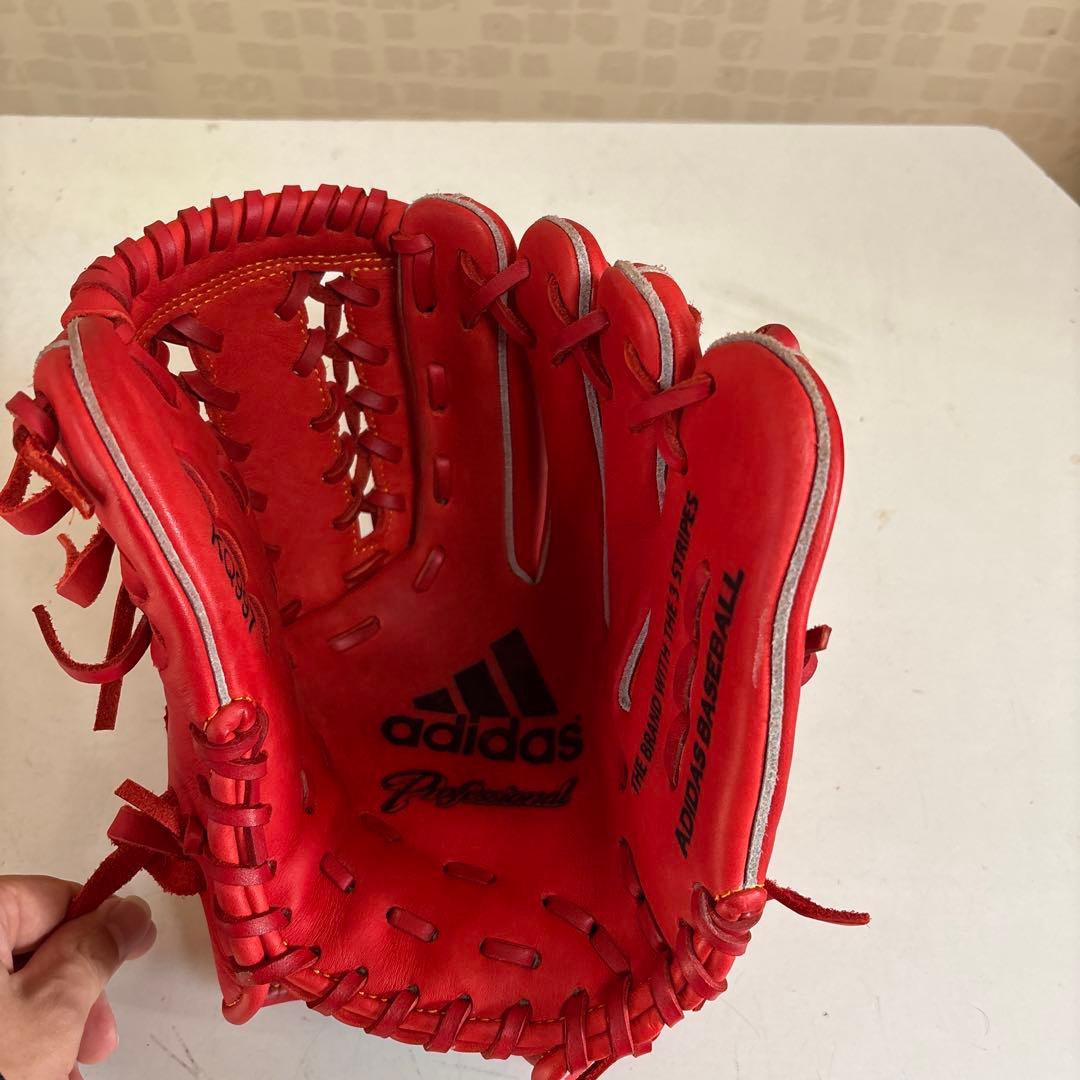 adidas 硬式グローブ レッド