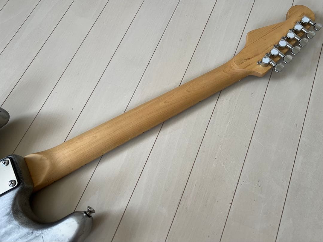 激シブ　playtech ストラト ストラトキャスタータイプ エレキギター