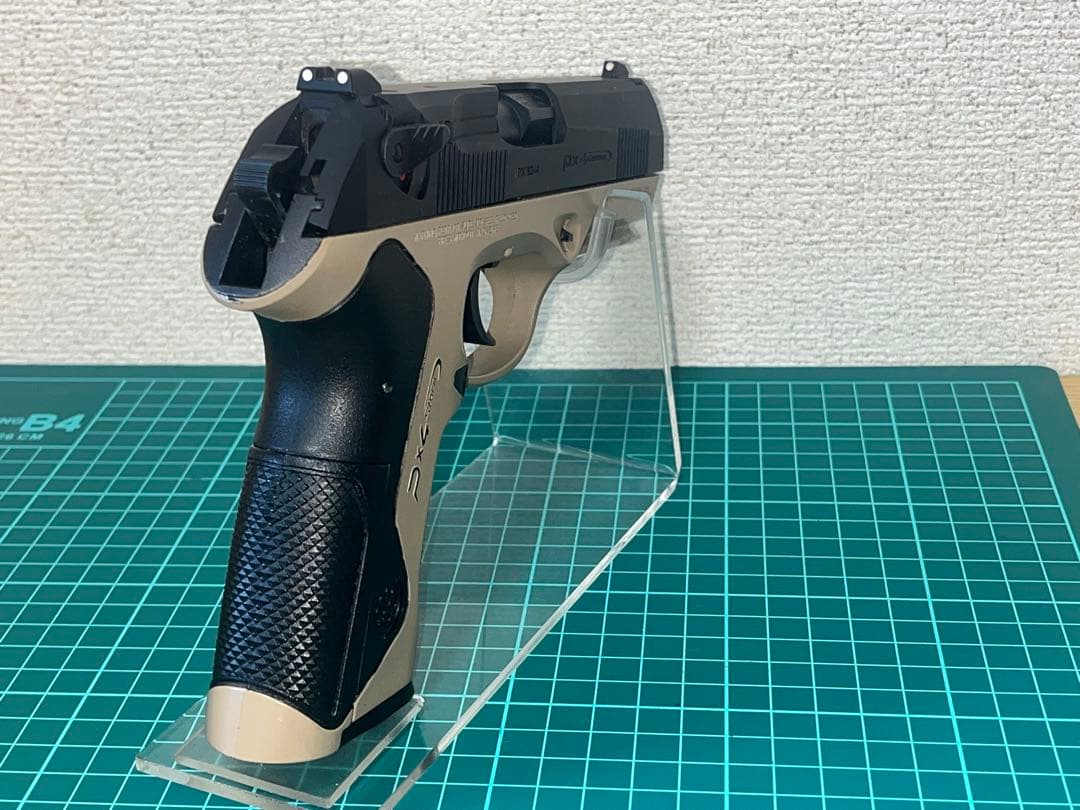東京マルイベレッタPX4 リアル刻印フレーム交換済み