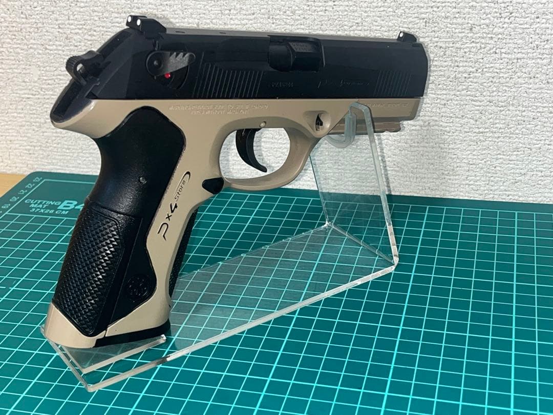 東京マルイベレッタPX4 リアル刻印フレーム交換済み