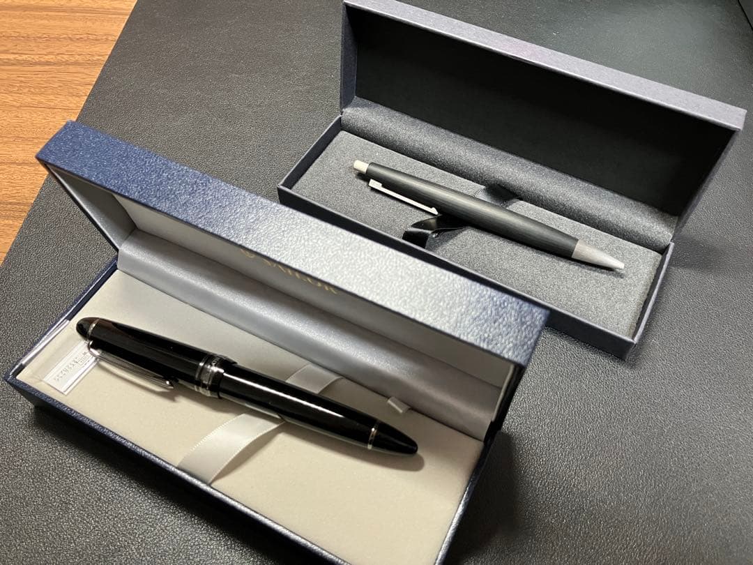 セーラー万年筆 プロフィット ブラックラスターM中字　LAMY2000