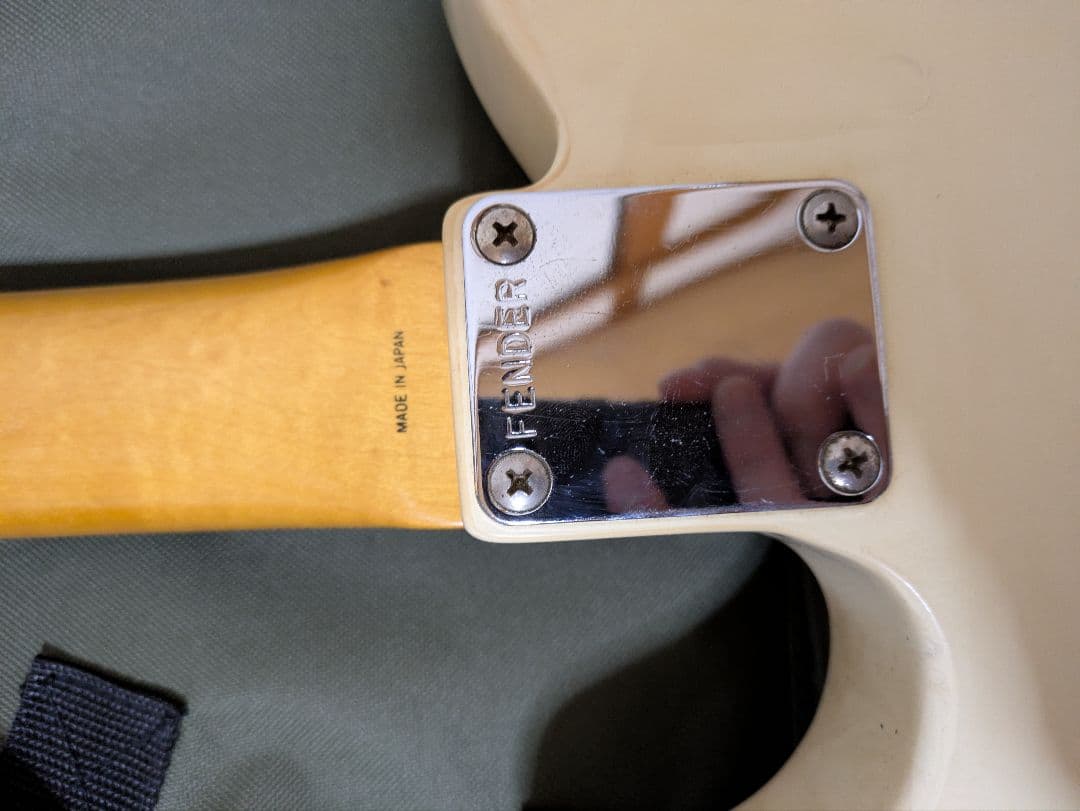 Fender japan tlc62-70 85-86 aシリアル