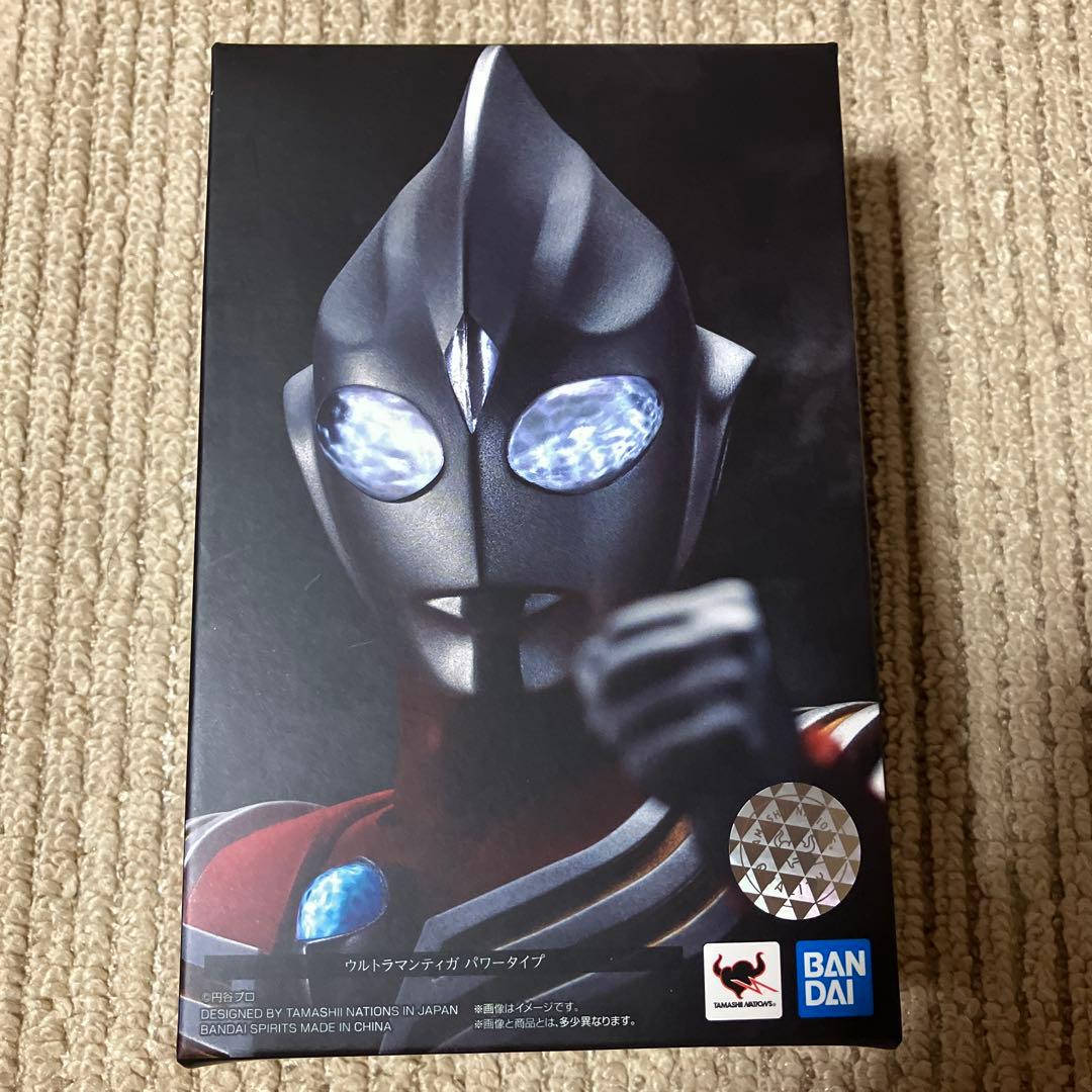 フィギュアーツ　真骨彫製法　ウルトラマンティガ　パワータイプ