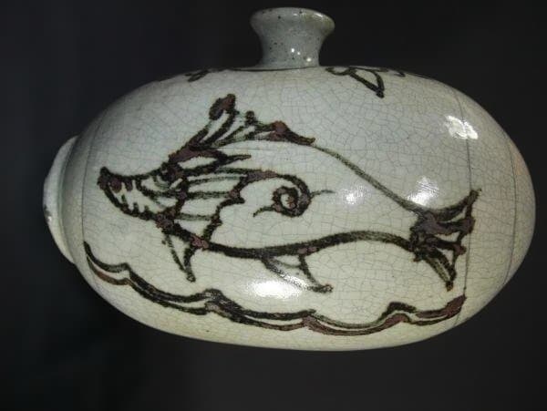 魚の絵柄】李朝 鉄絵 魚文 偏壺 染付 逸品 俵壺