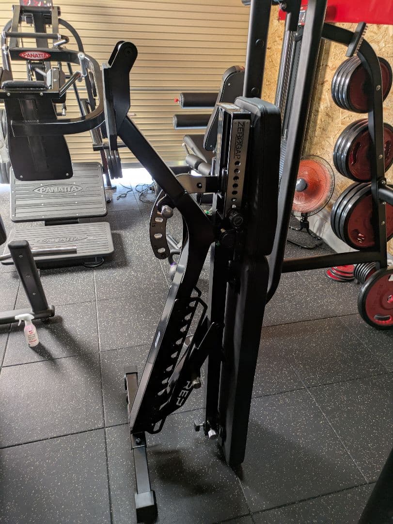 REP Fitness BlackWingアジャスタブルベンチ レッグローラー付
