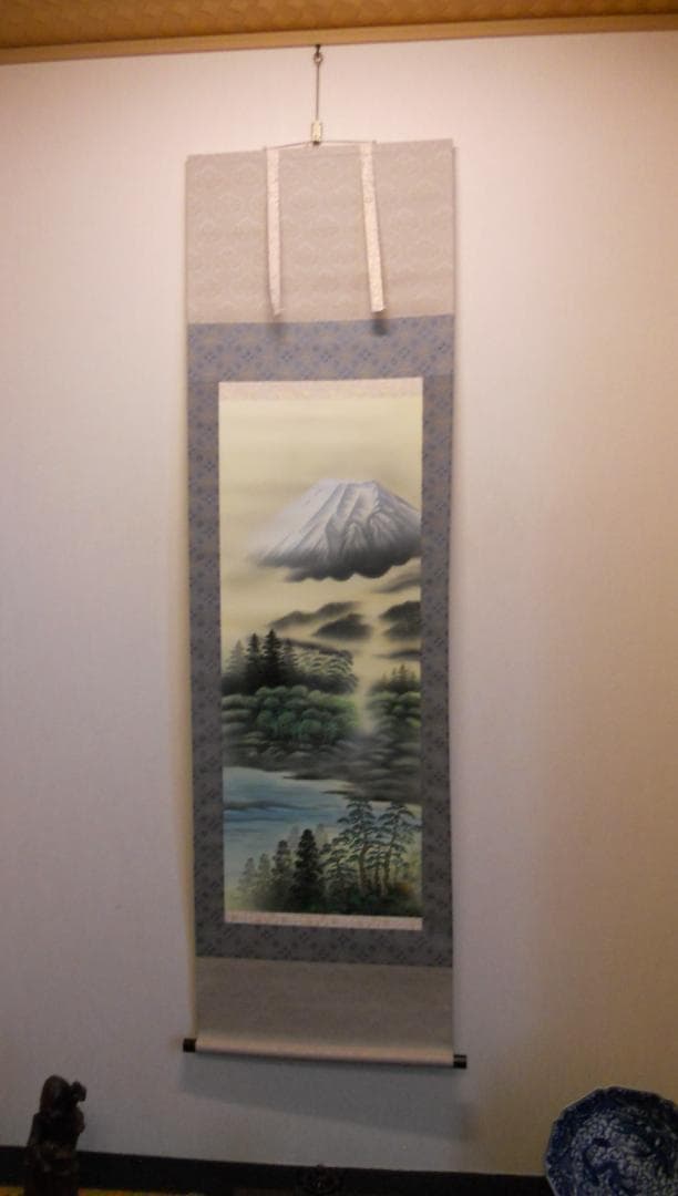 掛け軸 竹内松風 富士山水 絹本 希少 軸装 茶道具 掛軸 新品 未使用 です。