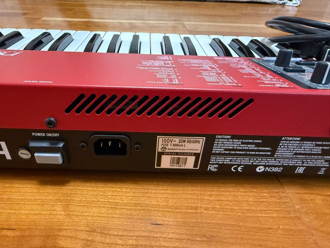 Nord Lead 4 49鍵シンセサイザー