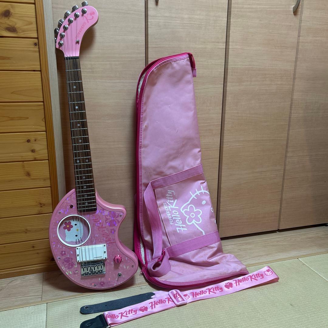 ハローキティ フェルナンデスFERNANDES アンプ内蔵 ZO-3 kitty