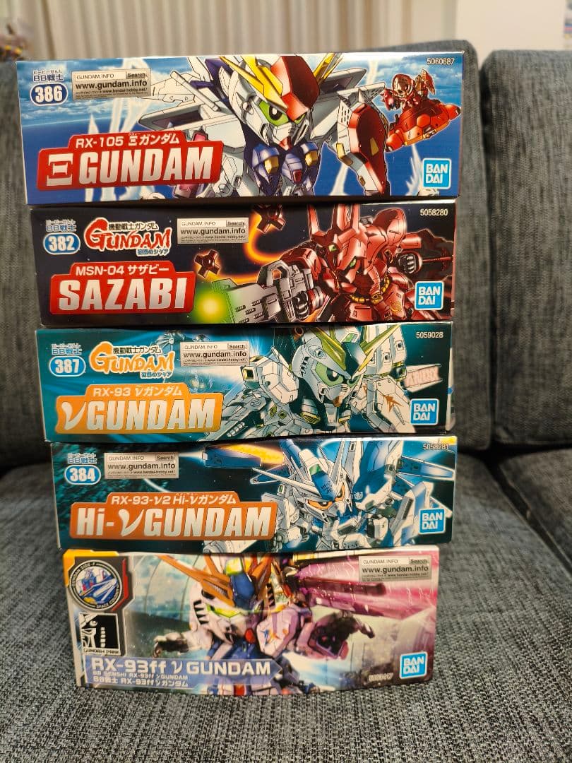 SD　ガンダム Ξガンダム ガンプラ クスィーガンダム　νガンダム　サザビー