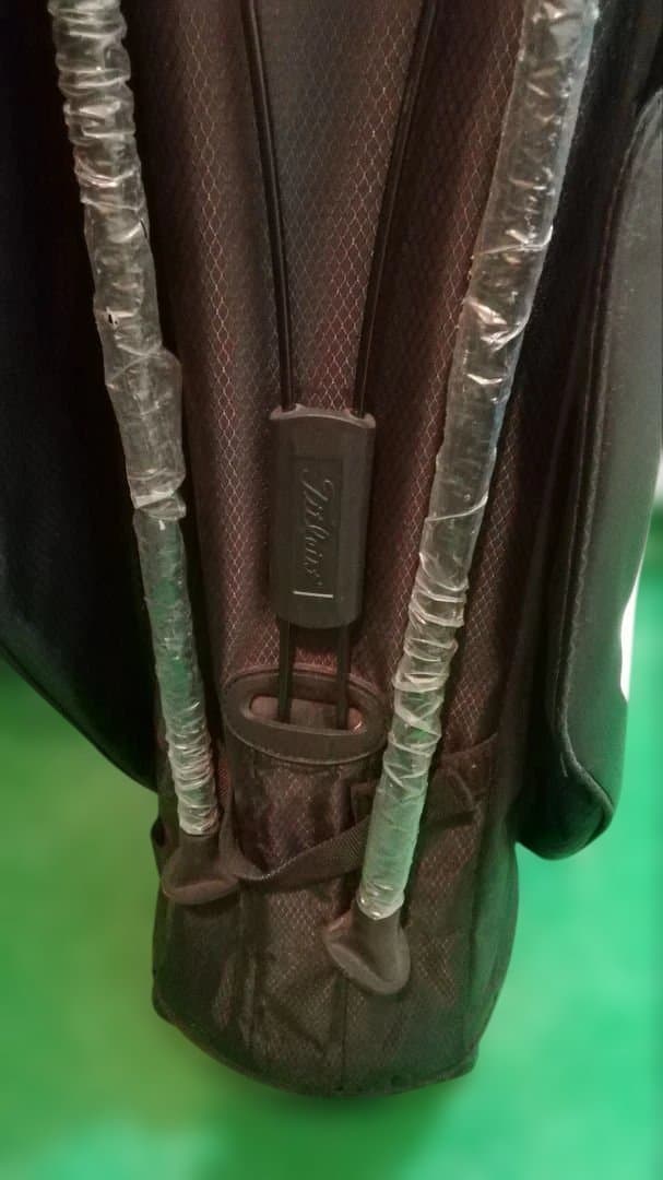 Titleist STADRY キャディバッグ ブラック/ピンク　フードなし