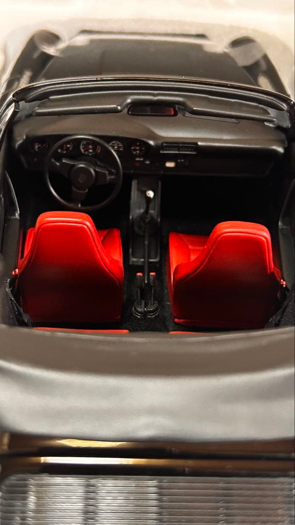 ミニチャンプスポルシェ 911 カレラ3.2 カブリオレブラック1/18