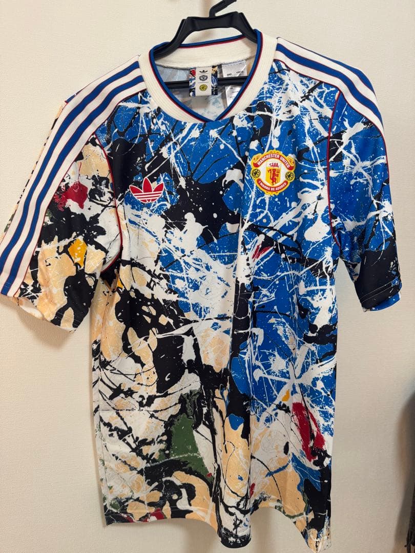 adidas Manchester United スプラッターペイントシャツ