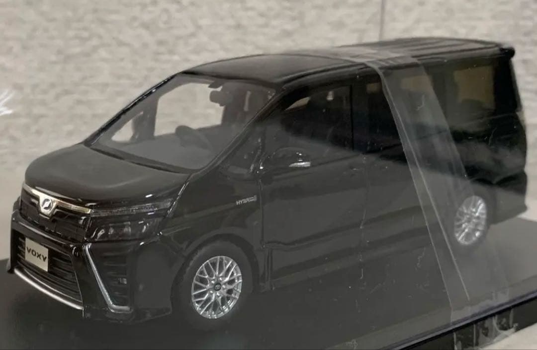 1/43 トヨタ VOXY ヴォクシー ハイブリッドZS ブラック