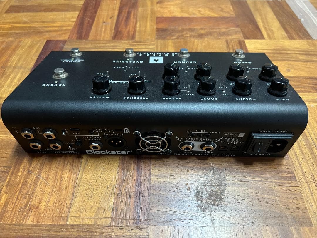 Blackstar Amped 3 ギターペダル型100Wアンプ