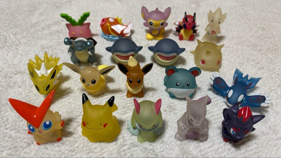 大幅お値下げ！ ポケモンキッズ　 指人形 クリア19体　うち5体は名前表記あり