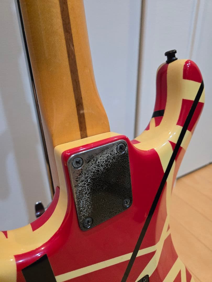 van halen エディ・ヴァン・ヘイレン風 ギター ノーブランド品