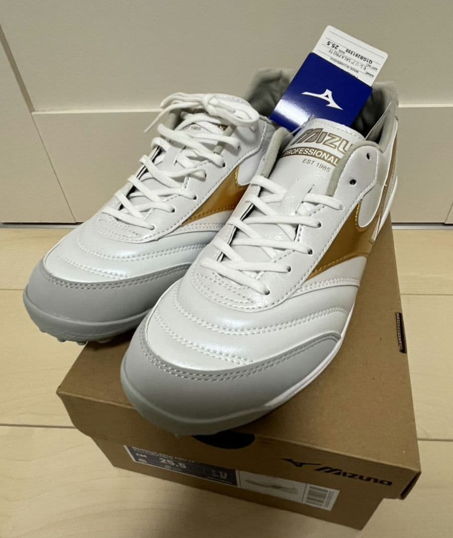 新品未使用モレリア　ターフ　PRO　25.5センチ