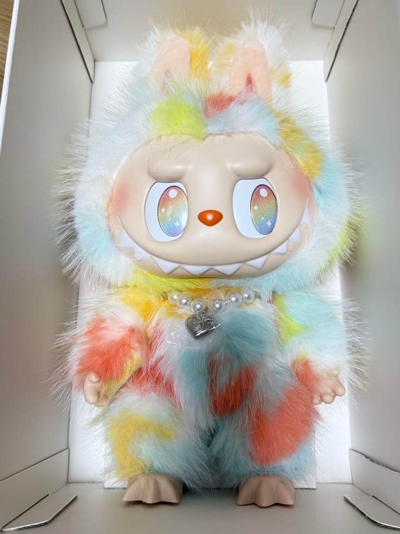 ザ モンスターズ ビッグ エナジー カラフルウサギ型ぬいぐるみ