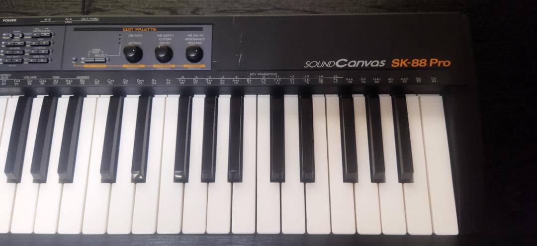 鍵盤楽器 Roland SK-88 Pro