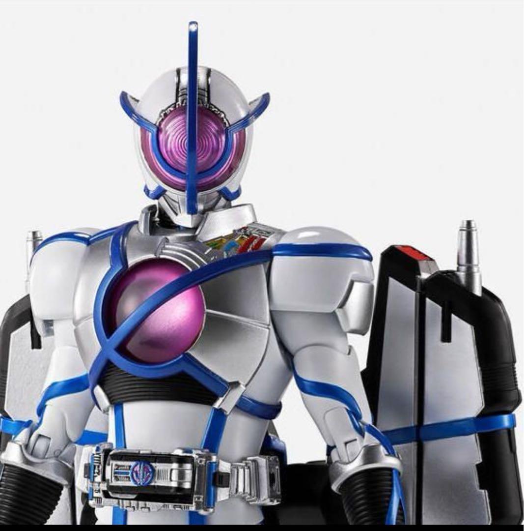 S H Figuarts 真骨彫製法 仮面ライダーサイガ