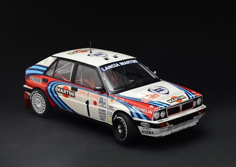 【新品未開封】イタレリ 1/12 ランチア デルタ HF インテグラーレ 16v