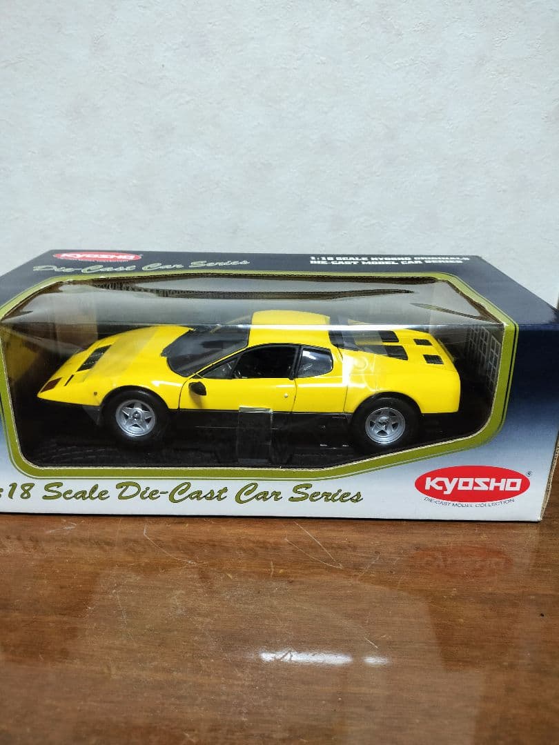 京商1/18　フェラーリ512BB 【希少初期パッケージ新品未開封イエロー】