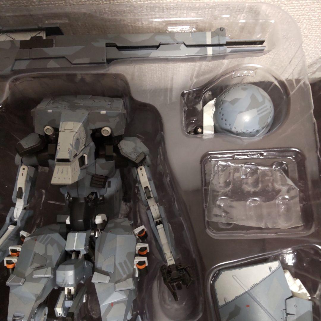 破損あり　千値練 RIOBOT メタルギア サヘラントロプス
